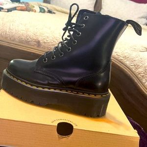 Dr. Martens Jadon Boots